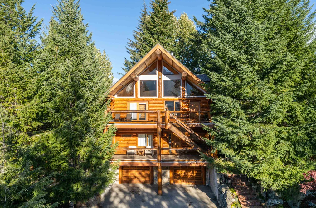 6252 BISHOP WAY, Whistler BC V8E 0C6, Whistler BC — Residential for Sale - Photo 2