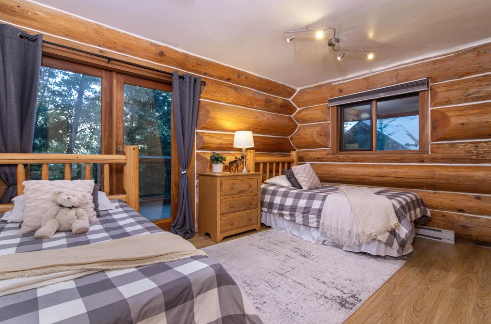6252 BISHOP WAY, Whistler BC V8E 0C6, Whistler BC — Residential for Sale - Photo 4