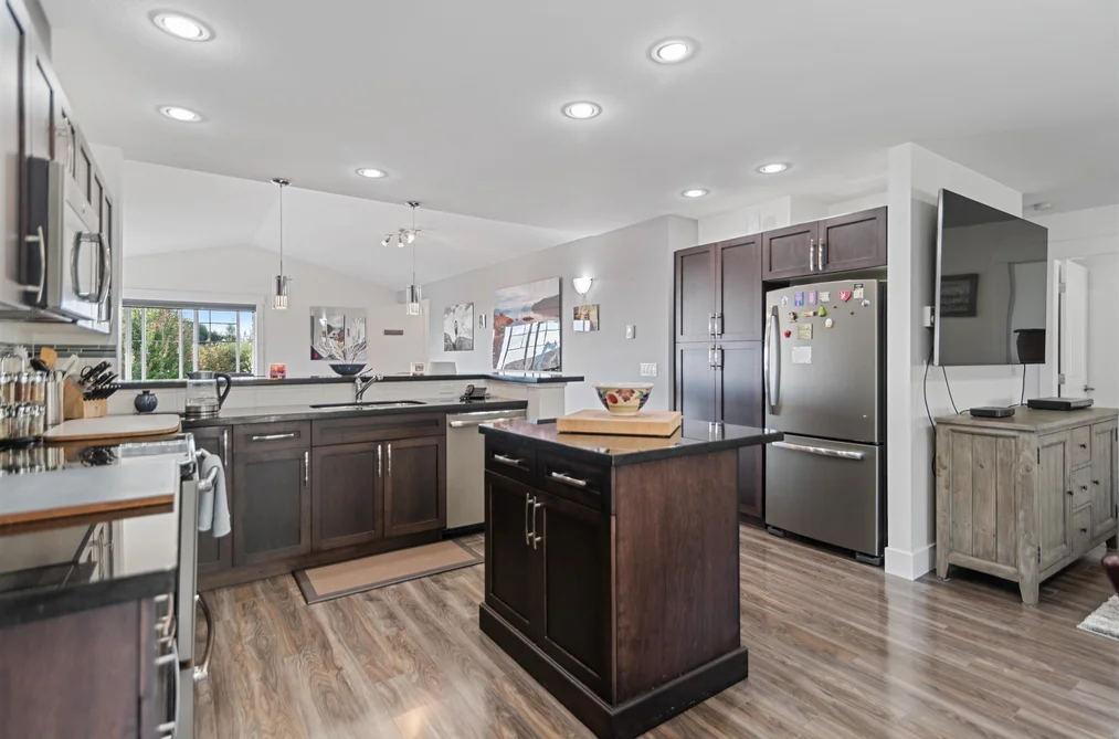 6252 ORACLE ROAD, Sechelt BC V7Z 0N7, Sechelt BC — Residential for Sale - Photo 7