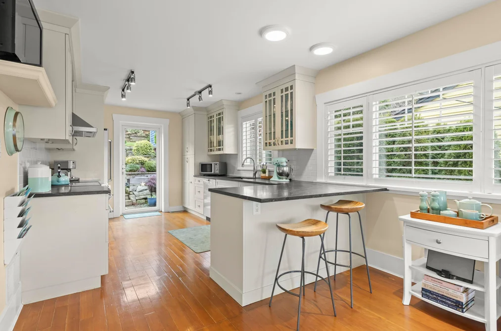 6252 WELLINGTON AVENUE, West Vancouver BC V7W 2H4, West Vancouver BC — Residential for Sale — Photo 15 of 40