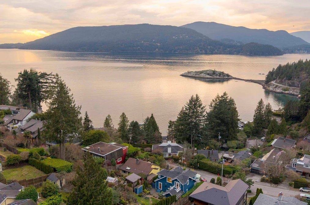 6252 WELLINGTON AVENUE, West Vancouver BC V7W 2H4, West Vancouver BC — Residential for Sale — Photo 39 of 40