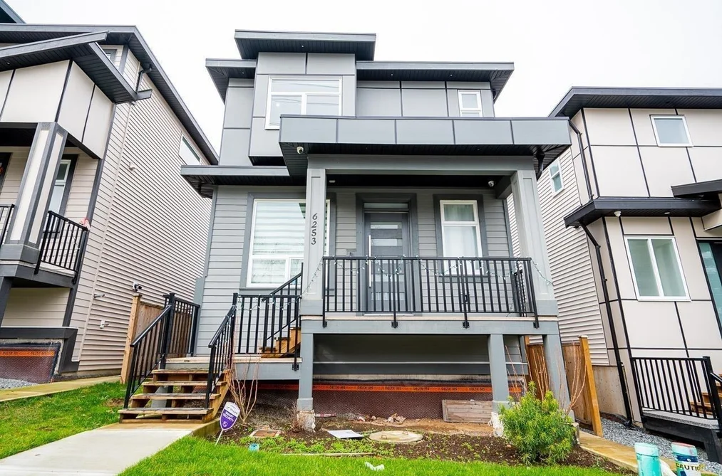 House for sale at 6253 148 Street Surrey British Columbia - MLS: R3159084