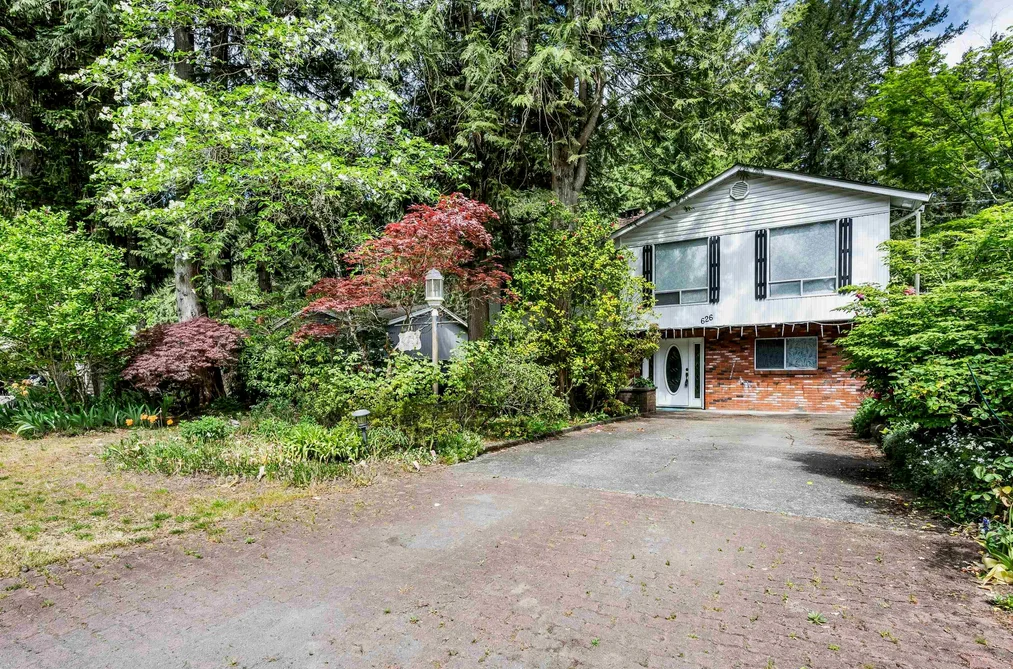 House for sale at 626 Mountain View Road Cultus Lake British Columbia - MLS: R3126784
