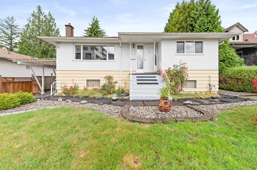 627 HARRISON AVENUE, Coquitlam BC V3J 3Z6, Coquitlam BC — Residential for Sale - Photo 2