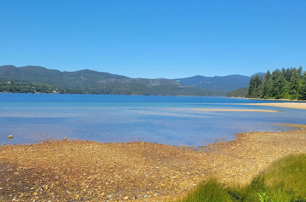House for sale at 6279-6283 Sechelt Inlet Road Sechelt British Columbia - MLS: R3126949