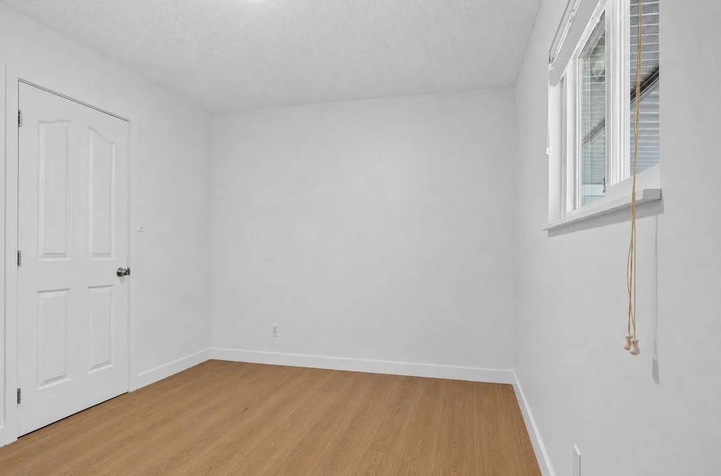6285 173A Street, Surrey, BC - House for Sale - Photo 17 of 37 6285 173A Street, Surrey, BC - House for Sale - Photo 17 of 37