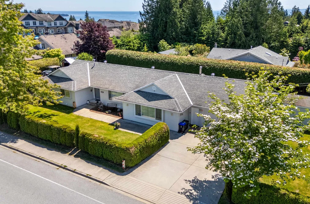 House for sale at 6289 Tyler Road Sechelt British Columbia - MLS: R3127402