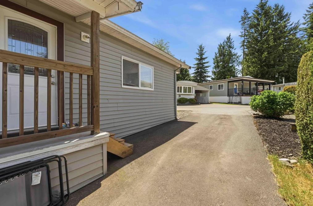 63 24330 FRASER HIGHWAY, Langley BC V2Z 1N2, Langley BC — Residential for Sale - Photo 2