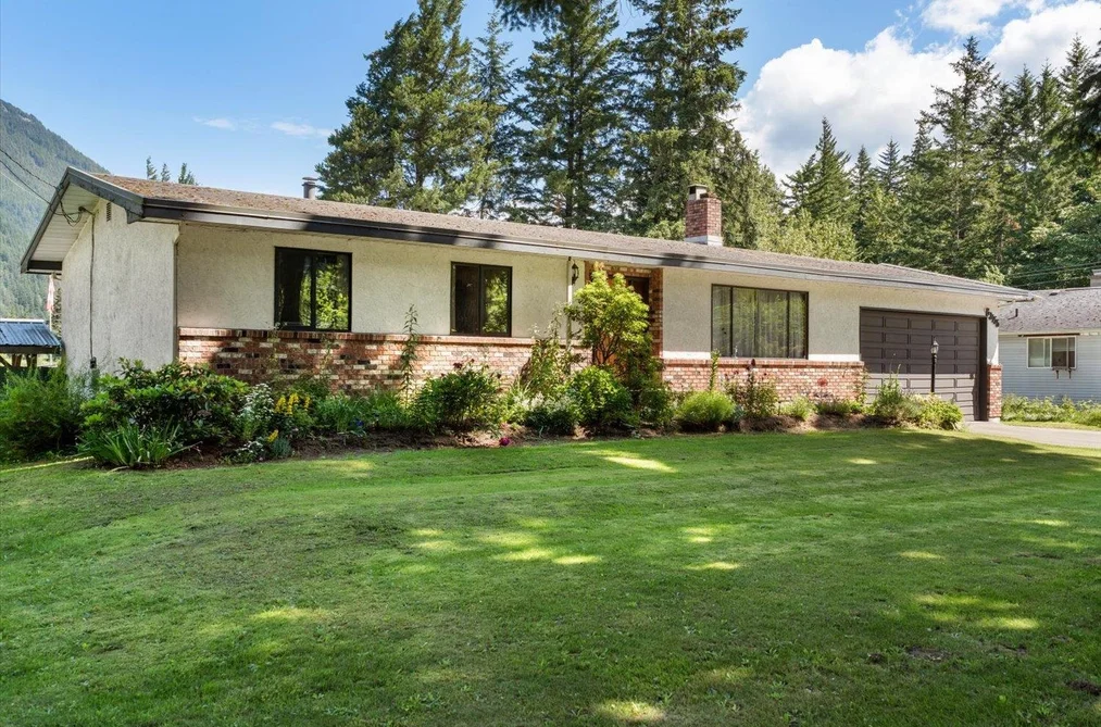 House for sale at 63155 Yale Road Hope British Columbia - MLS: R3136668