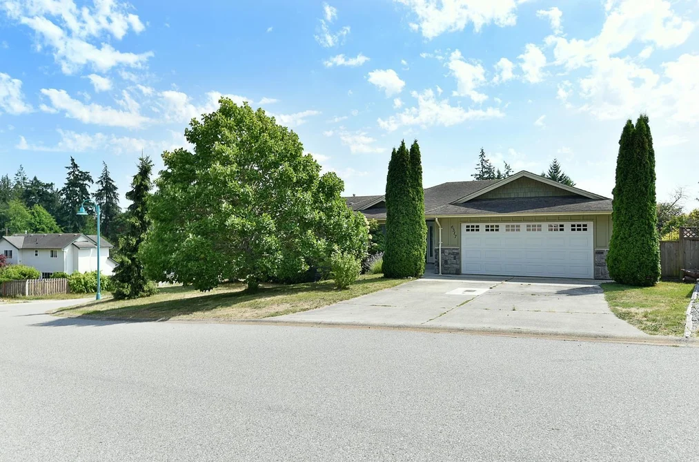 House for sale at 6317 Samron Road Sechelt British Columbia - MLS: R3151058