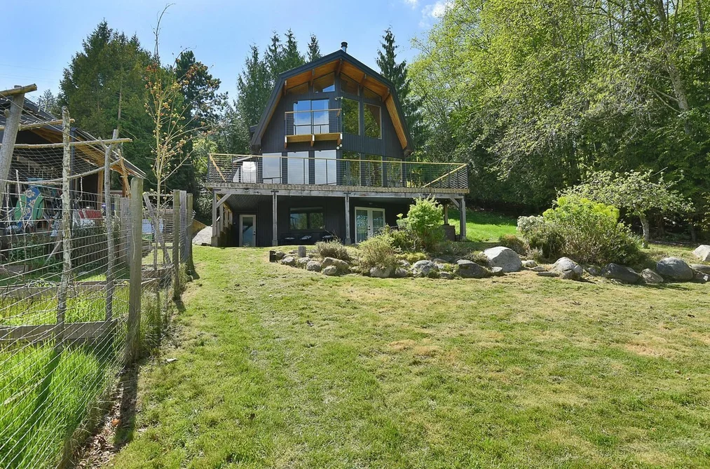 House for sale at 6318 N Gale Avenue Sechelt British Columbia - MLS: R3117569