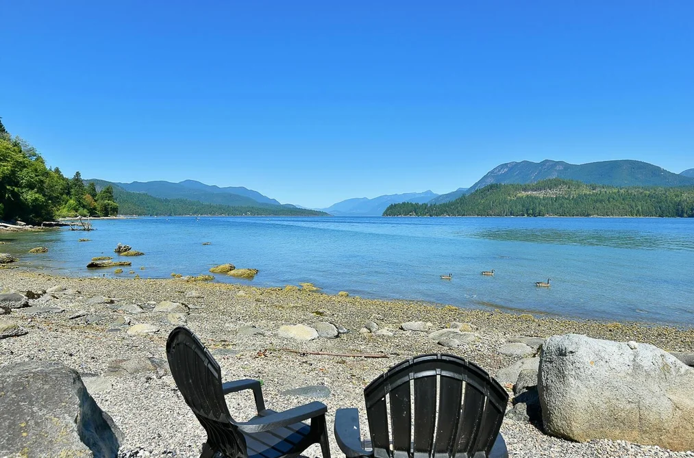 6318 N GALE AVENUE, Sechelt BC V7Z 0P8, Sechelt BC — Residential for Sale - Photo 2