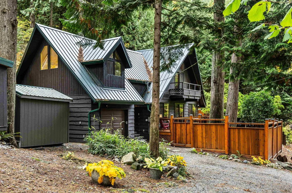 House for sale at 6326 Rockwell Drive Harrison Hot Springs British Columbia - MLS: R3117962