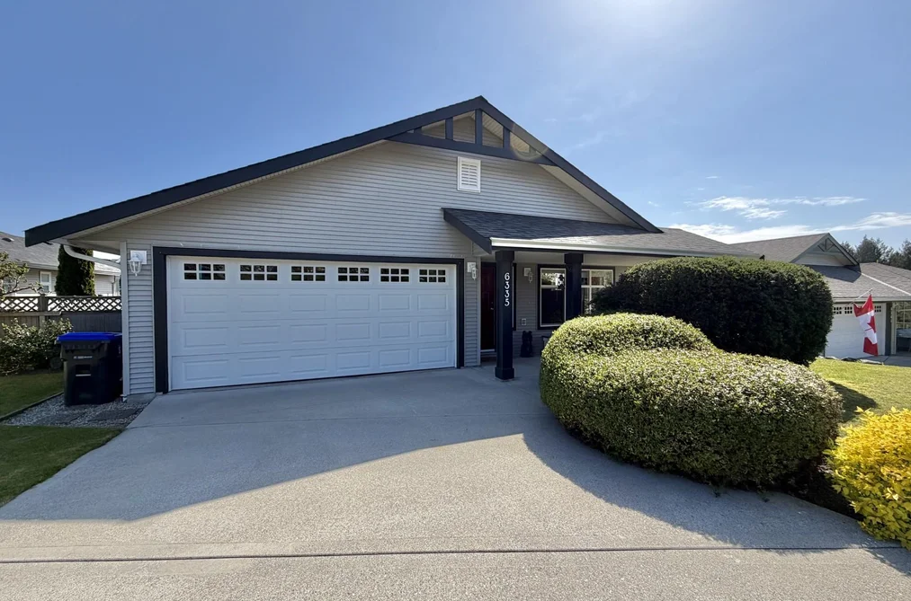 House for sale at 6335 Tyler Road Sechelt British Columbia - MLS: R3117390