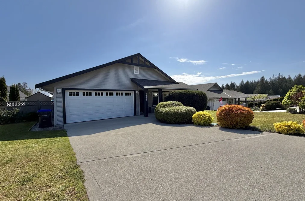 6335 TYLER ROAD, Sechelt BC V0N 3A7, Sechelt BC — Residential for Sale - Photo 2
