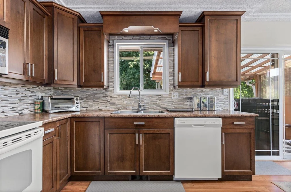 6336 REID ROAD, Chilliwack BC V2R 3H1, Chilliwack BC — Residential for Sale — Photo 7 of 36