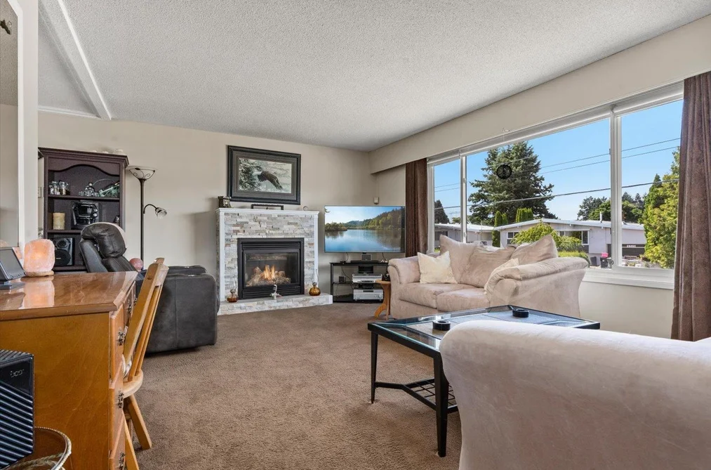 6336 REID ROAD, Chilliwack BC V2R 3H1, Chilliwack BC — Residential for Sale — Photo 9 of 36