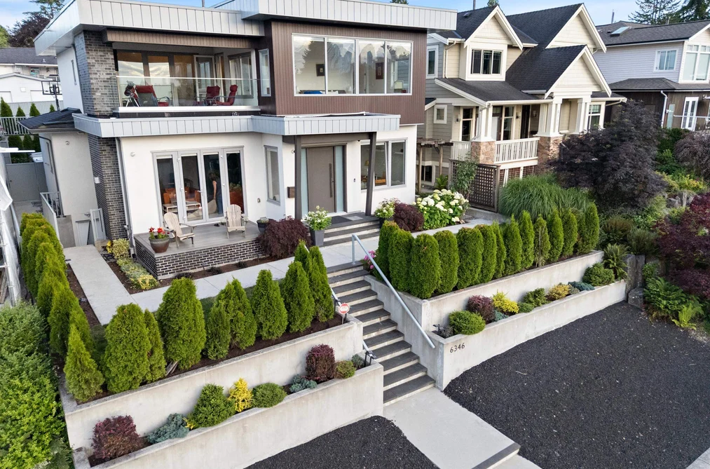 House for sale at 6346 Burns Street Burnaby British Columbia - MLS: R3144659