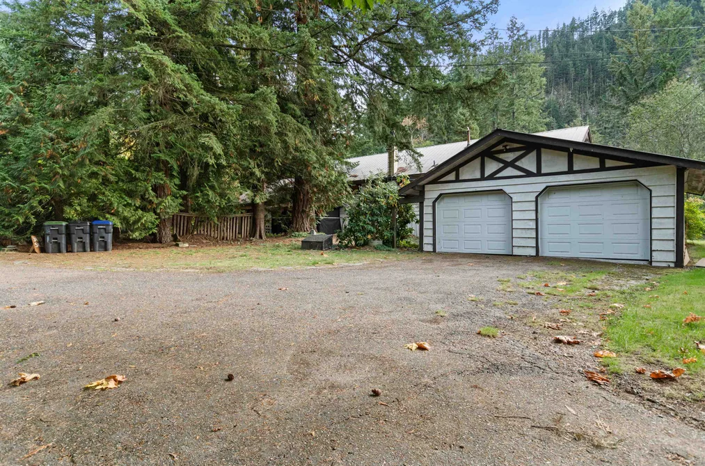 63491 FLOOD HOPE ROAD, Hope BC V0X 1L2, Hope BC — Residential for Sale - Photo 2