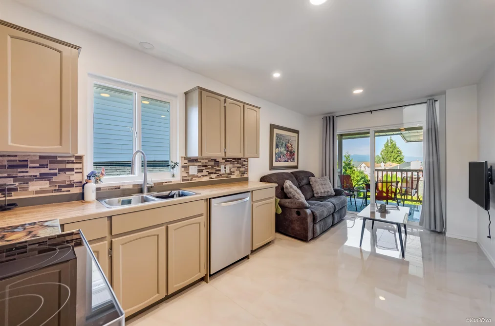 635 LOST LAKE DRIVE, Coquitlam BC V3C 5G4, Coquitlam BC — Residential for Sale — Photo 13 of 40