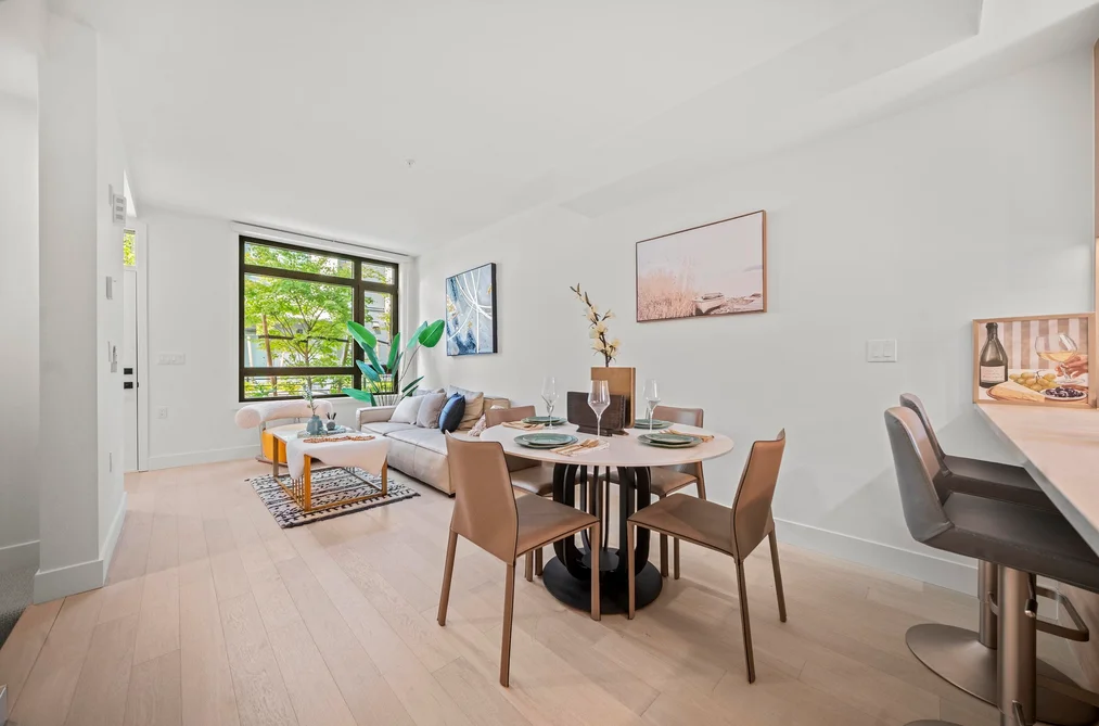 6352 OAK STREET, Vancouver BC V6M 2W4, Vancouver BC — Residential for Sale - Photo 2