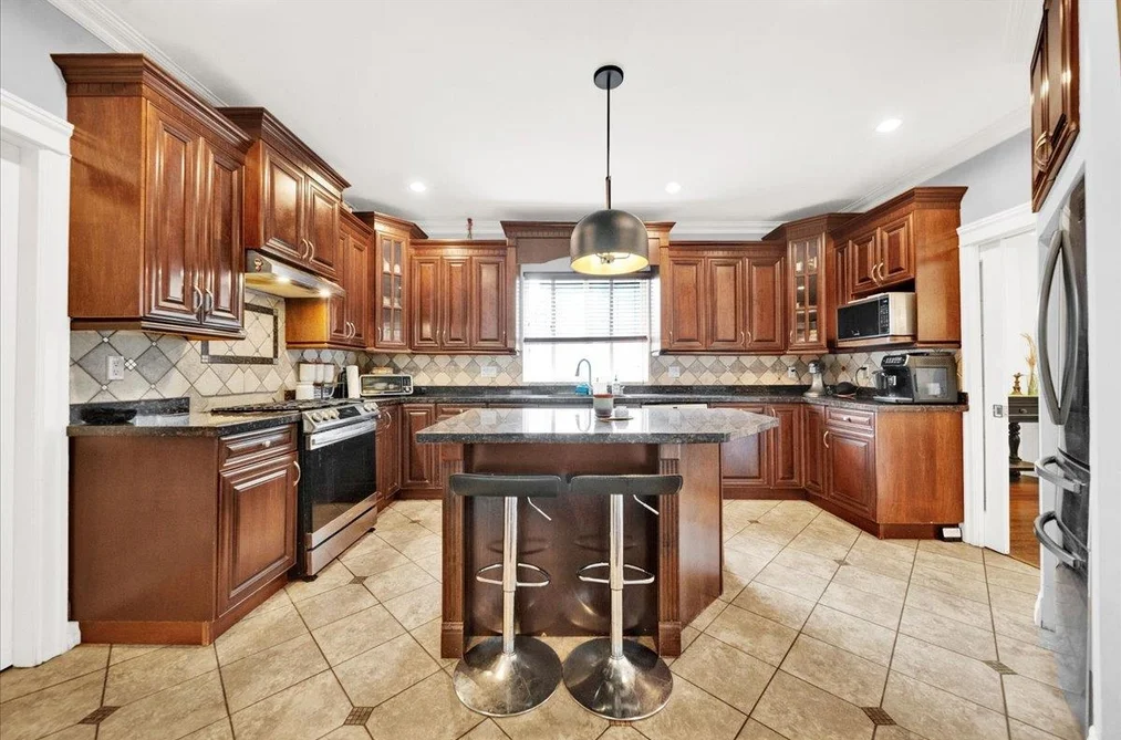 6358 167B Street, Surrey, BC - House for Sale - Photo 16 of 40 6358 167B Street, Surrey, BC - House for Sale - Photo 16 of 40