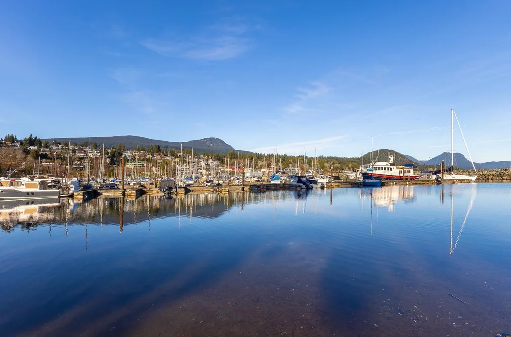 House for sale at 636 Bay Road Gibsons British Columbia - MLS: R3085102