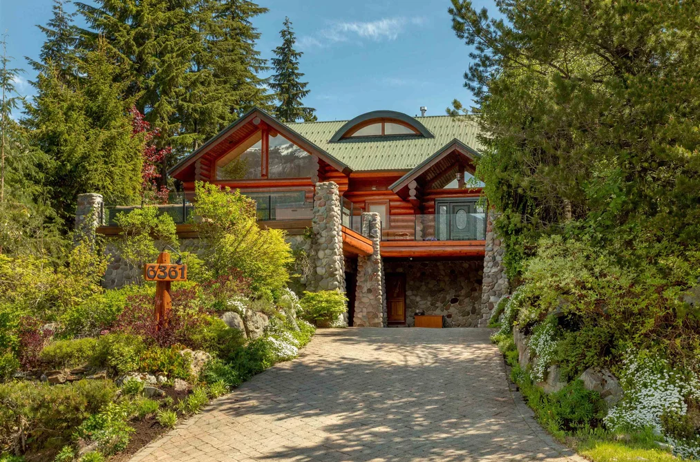 6361 FAIRWAY DRIVE, Whistler BC V8E 0C9, Whistler BC — Residential for Sale - Photo 2