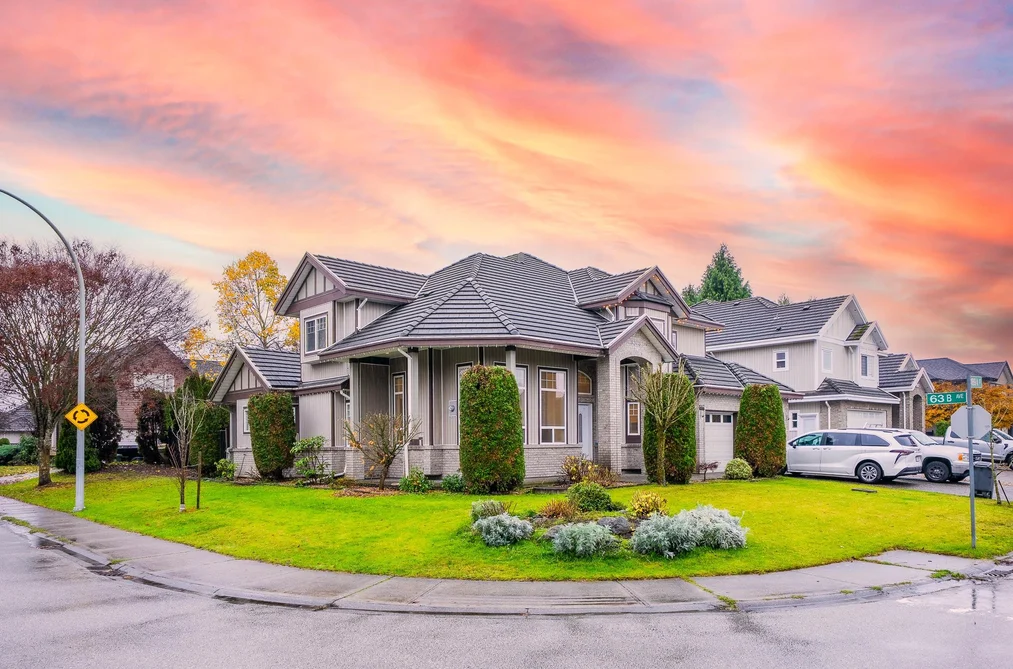House for sale at 6368 189a Street Surrey British Columbia - MLS: R3070304