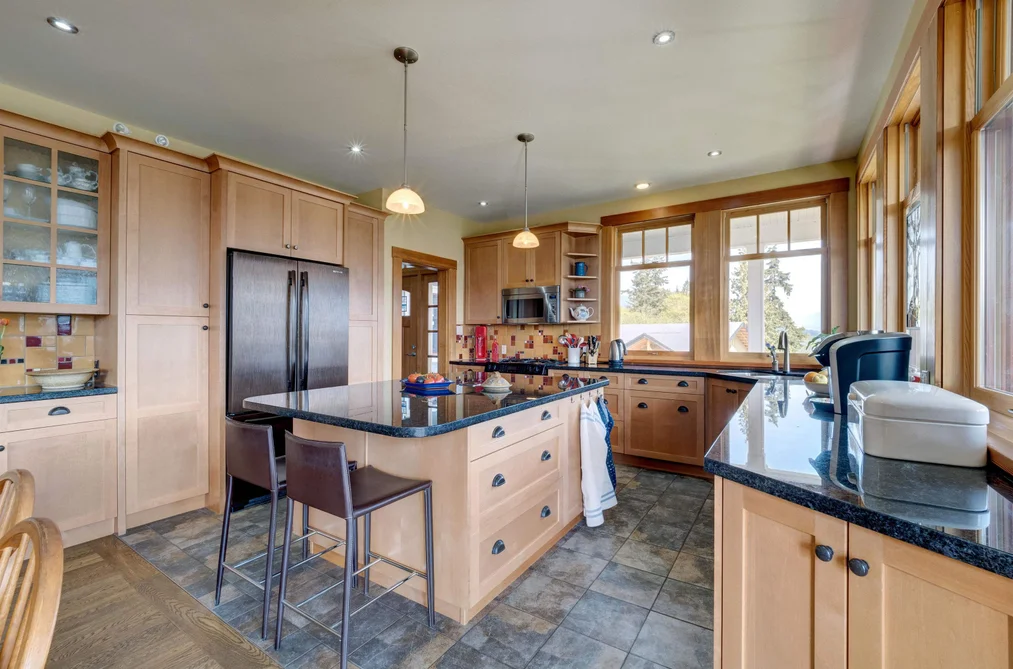 6373 N GALE AVENUE, Sechelt BC V7Z 0P7, Sechelt BC — Residential for Sale - Photo 6