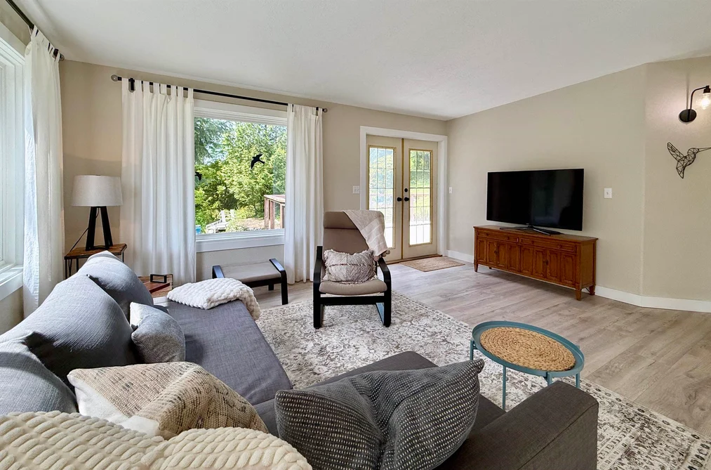 6376 SUNSHINE COAST HIGHWAY, Sechelt BC V7Z 0M3, Sechelt BC — Residential for Sale - Photo 4