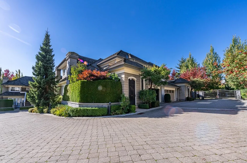Duplex for sale at 6386 Larkin Drive Vancouver British Columbia - MLS: R3143257