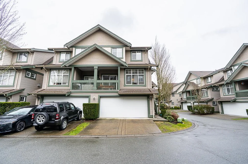 Townhouse for sale at 64 6050 166 Street Surrey British Columbia - MLS: R3098572