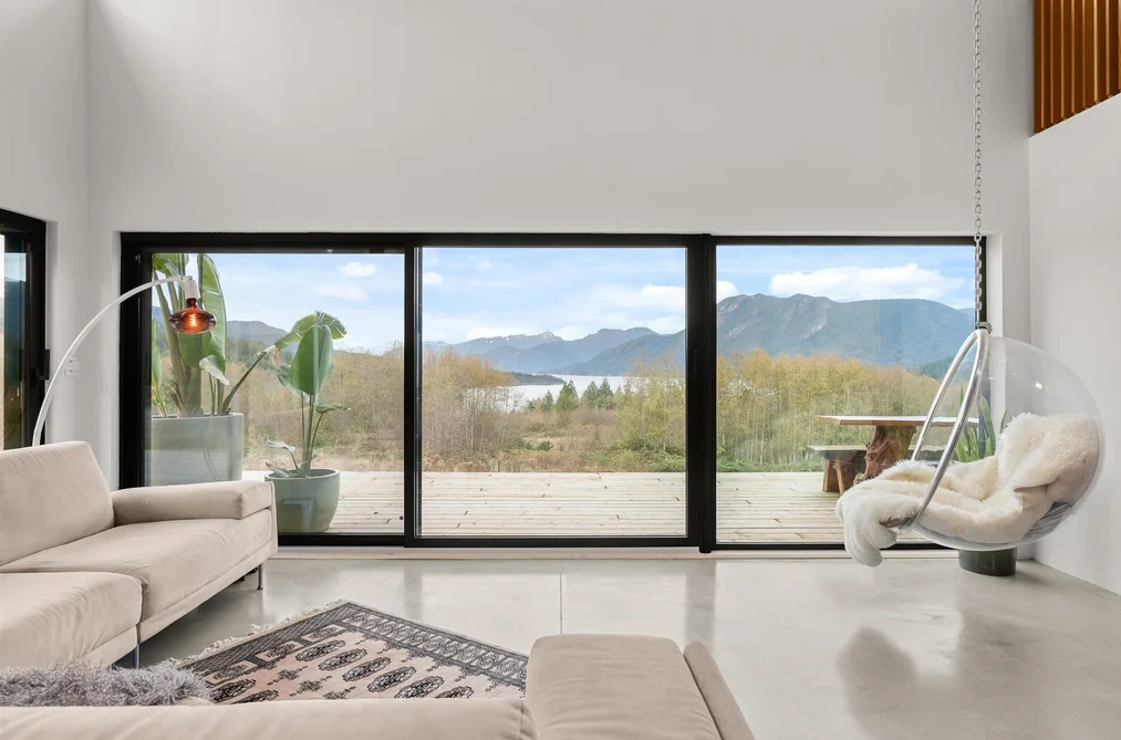 House for sale at 6400 Crowston Road Sechelt British Columbia - MLS: R3069621