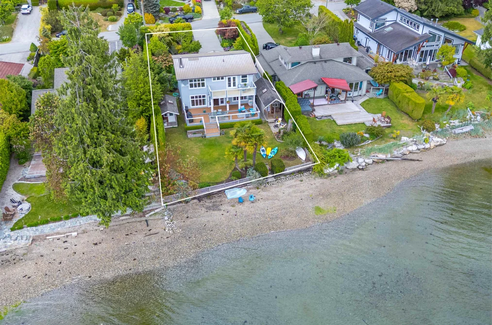 6417 MARMOT ROAD, Sechelt BC V7Z 0L2, Sechelt BC — Residential for Sale - Photo 2