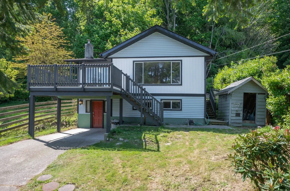 House for sale at 642 Gower Point Road Gibsons British Columbia - MLS: R3096295