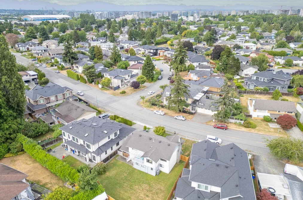 6439 AZURE ROAD, Richmond BC V7C 2R8, Richmond BC — Residential for Sale - Photo 2