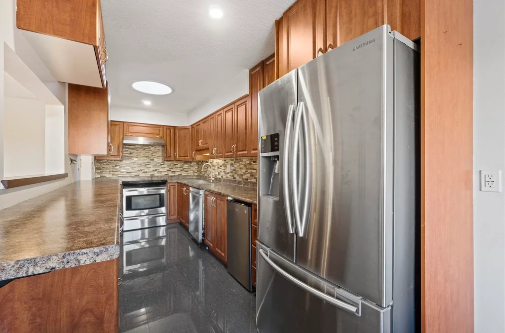 644 ALDERSON AVENUE, Coquitlam BC V3K 1T5, Coquitlam BC — Residential for Sale - Photo 5