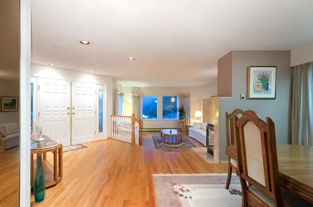 6440 Rosebery Avenue, West Vancouver, BC - MLS: R3165218 - Photo 2 6440 Rosebery Avenue, West Vancouver, BC - MLS: R3165218 - Photo 2