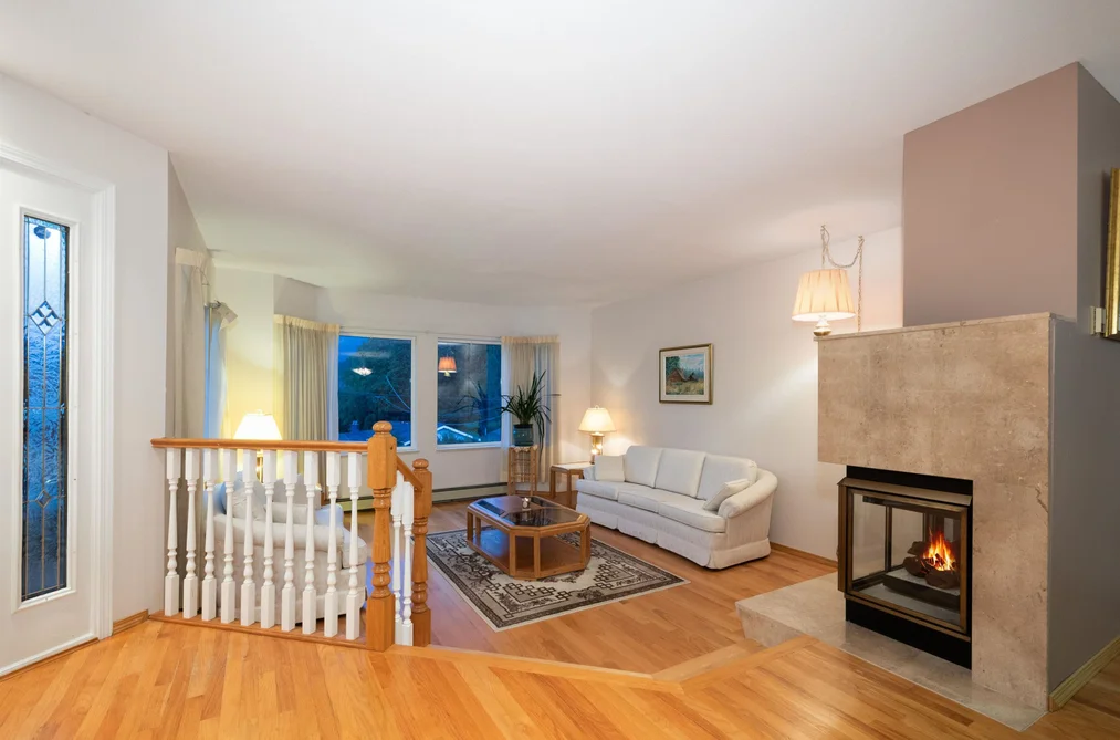 6440 Rosebery Avenue, West Vancouver, BC - MLS: R3165218 - Photo 3 6440 Rosebery Avenue, West Vancouver, BC - MLS: R3165218 - Photo 3