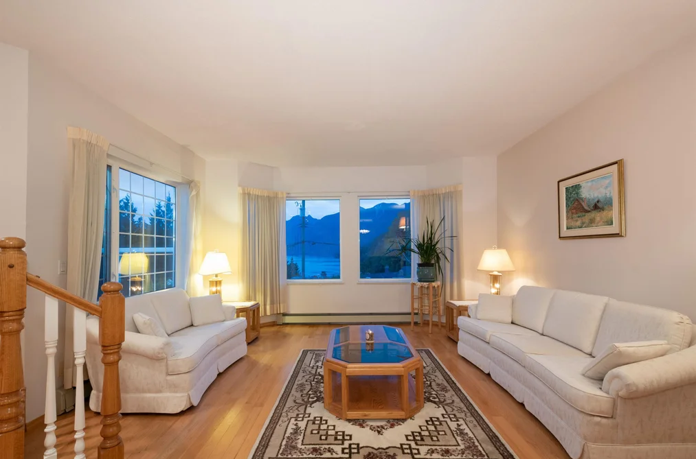 6440 Rosebery Avenue, West Vancouver, BC - MLS: R3165218 - Photo 4 6440 Rosebery Avenue, West Vancouver, BC - MLS: R3165218 - Photo 4