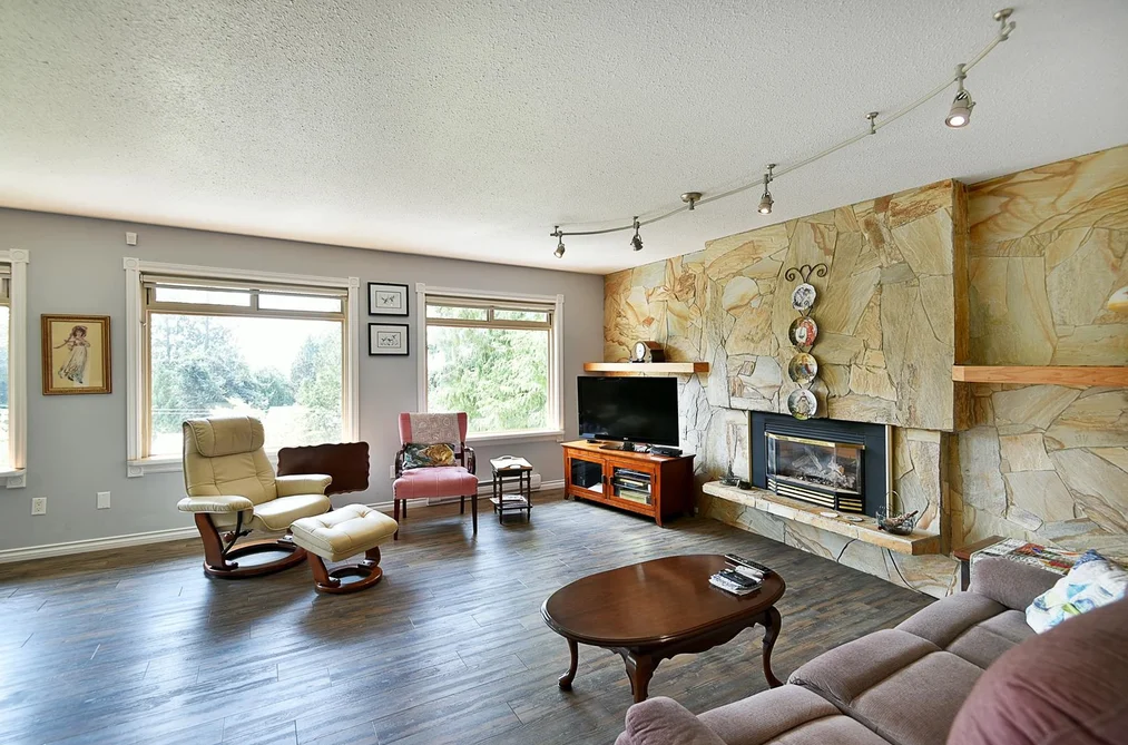 House for sale at 6450 Jasper Road Sechelt British Columbia - MLS: R3157526