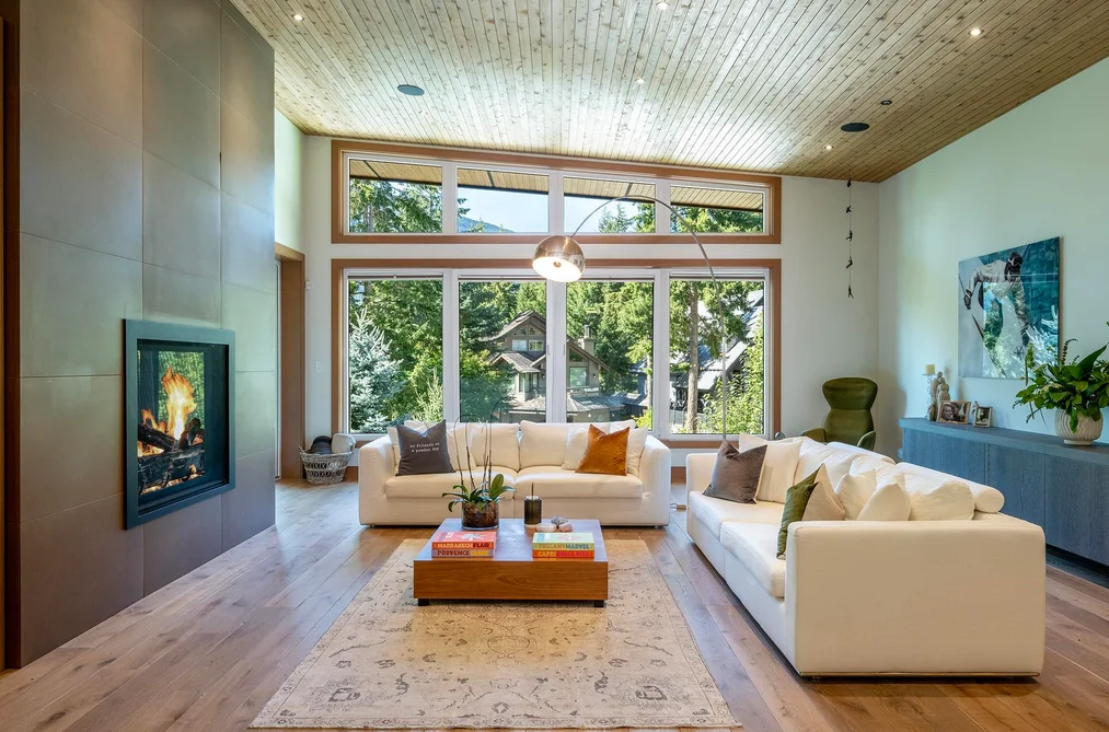 6464 ST ANDREWS WAY, Whistler BC V8E 0C8, Whistler BC — Residential for Sale - Photo 2