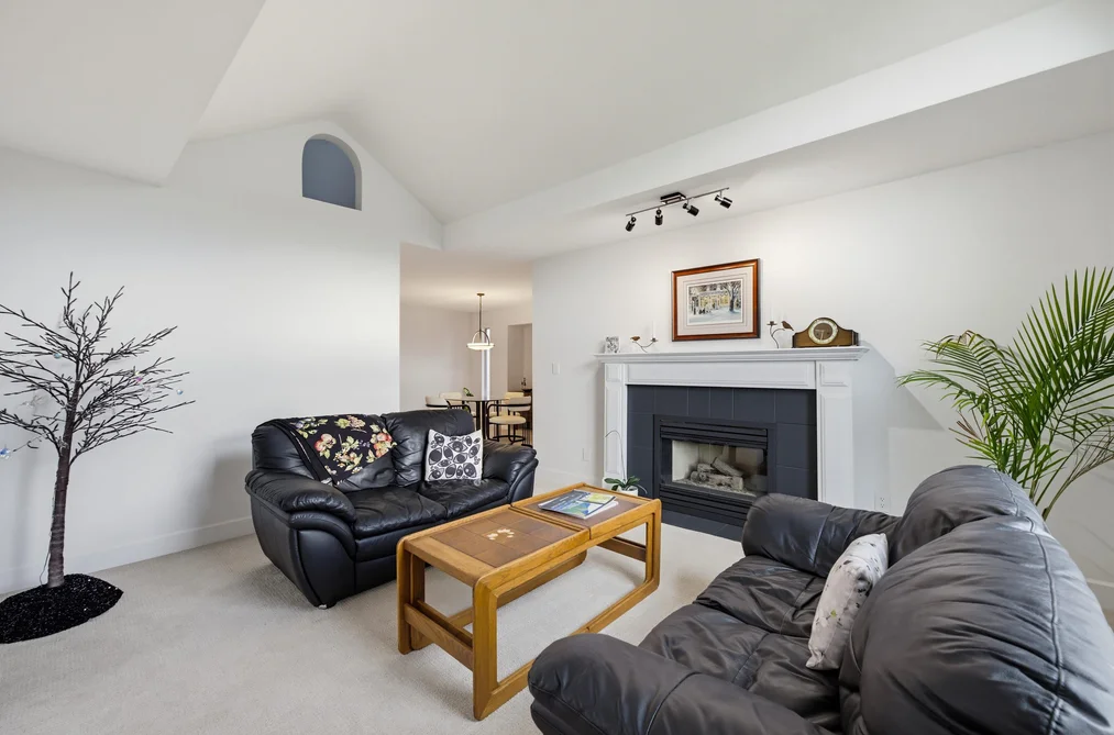 6469 Meadow Place, Ladner, BC - House for Sale - Photo 13 of 40 6469 Meadow Place, Ladner, BC - House for Sale - Photo 13 of 40