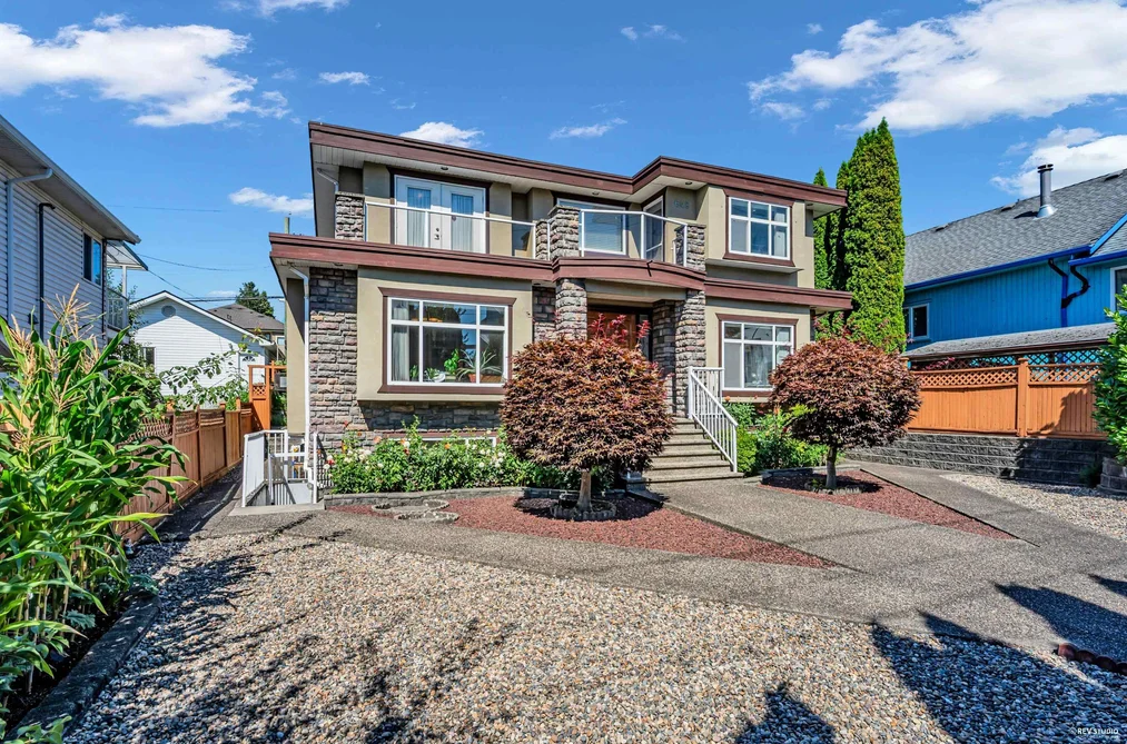 648 E 3RD STREET, North Vancouver BC V7L 1G7, North Vancouver BC — Residential for Sale - Photo 2