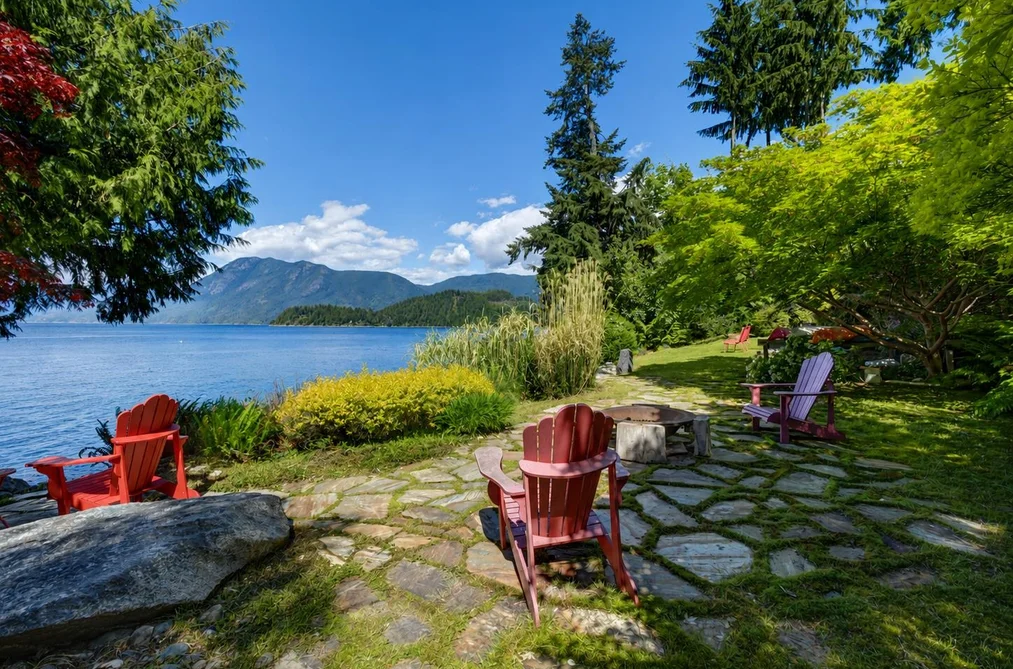 6480 SHORELINE PLACE, Sechelt BC V7Z 0L1, Sechelt BC — Residential for Sale - Photo 2