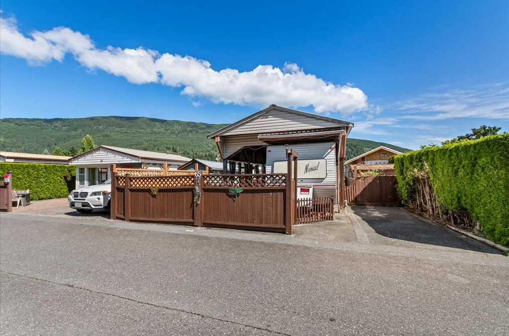 Property for sale at 65 1436 Frost Road Columbia Valley British Columbia - MLS: R3136277