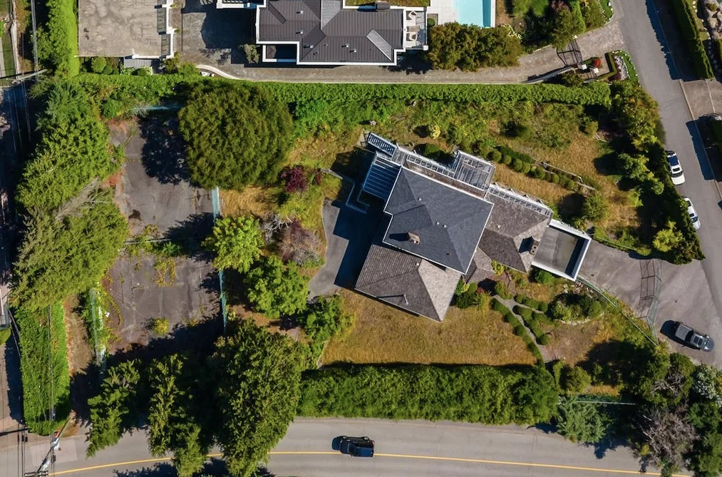 650 Southborough Drive, West Vancouver, BC - MLS: R3179622 - Photo 2 650 Southborough Drive, West Vancouver, BC - MLS: R3179622 - Photo 2