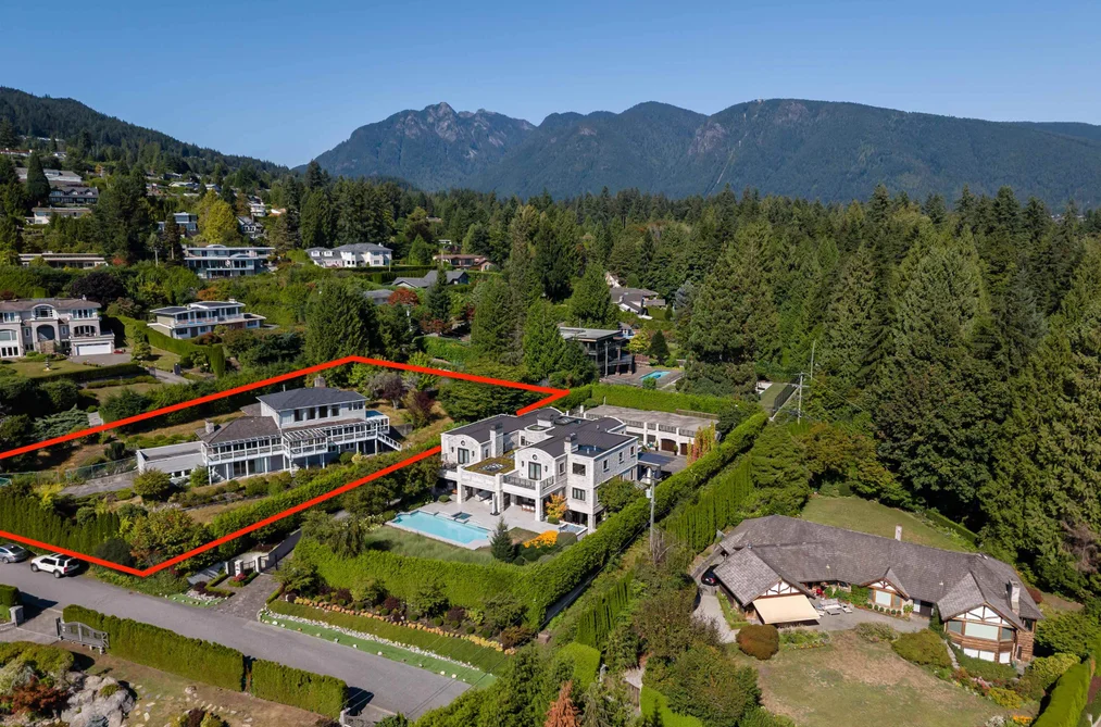 650 Southborough Drive, West Vancouver, BC - MLS: R3179622 - Photo 3 650 Southborough Drive, West Vancouver, BC - MLS: R3179622 - Photo 3