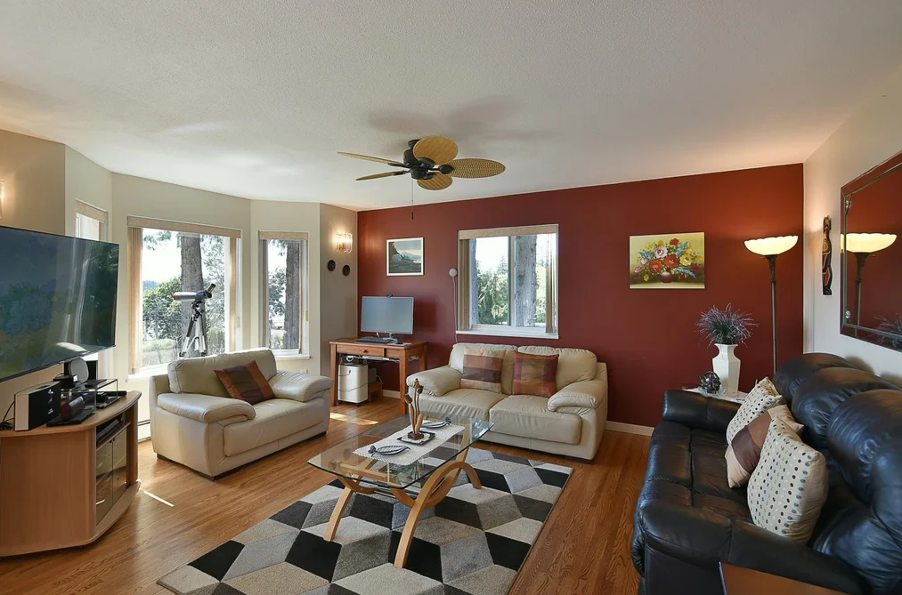6502 SUNSHINE COAST HIGHWAY, Sechelt BC V7Z 0M9, Sechelt BC — Residential for Sale - Photo 2